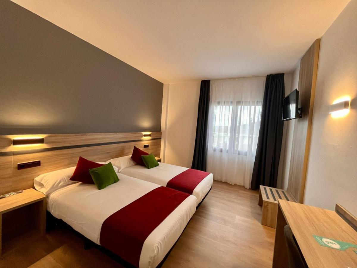 Hotel Alda Malvasia Haro Extérieur photo