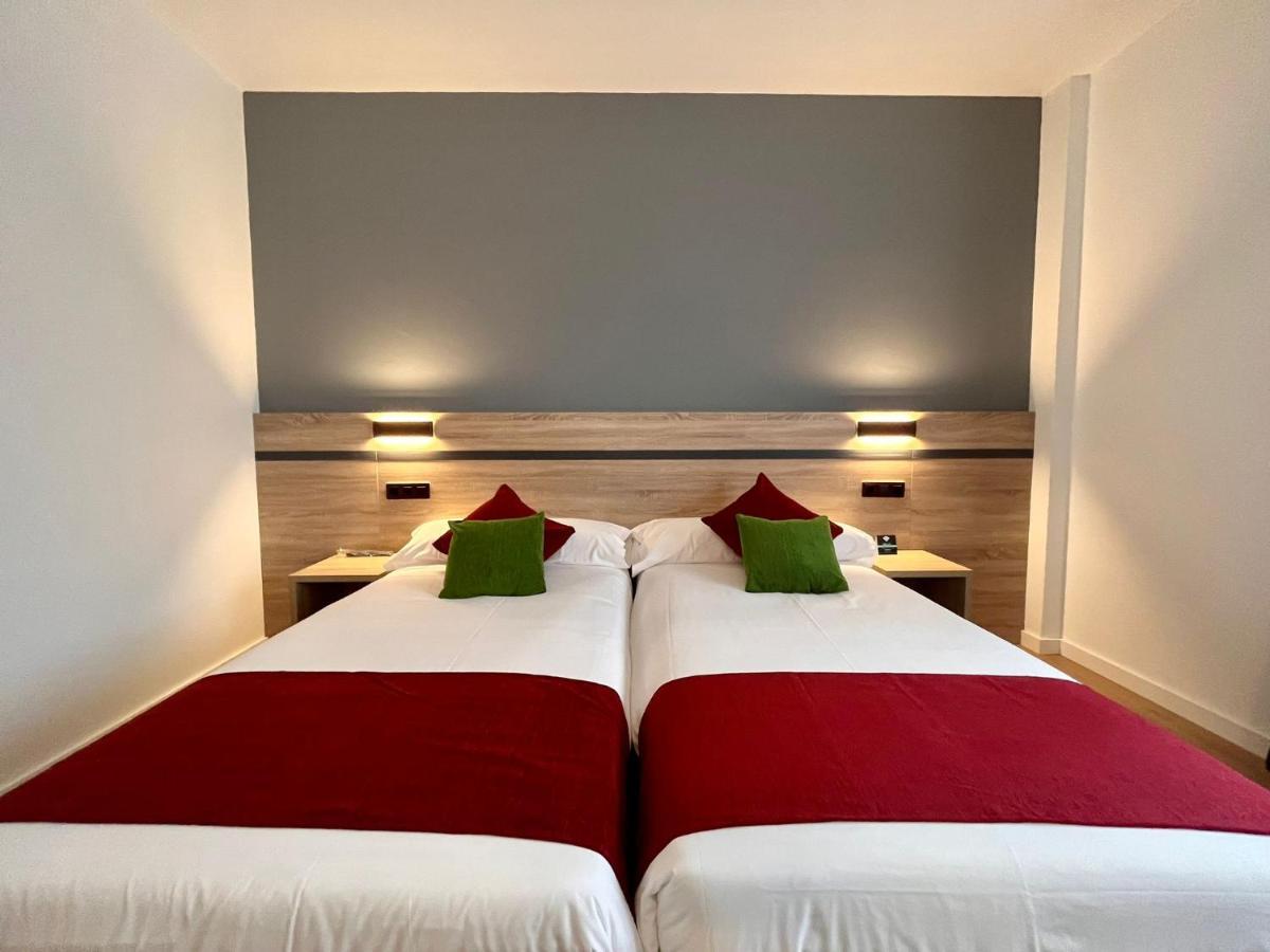 Hotel Alda Malvasia Haro Extérieur photo