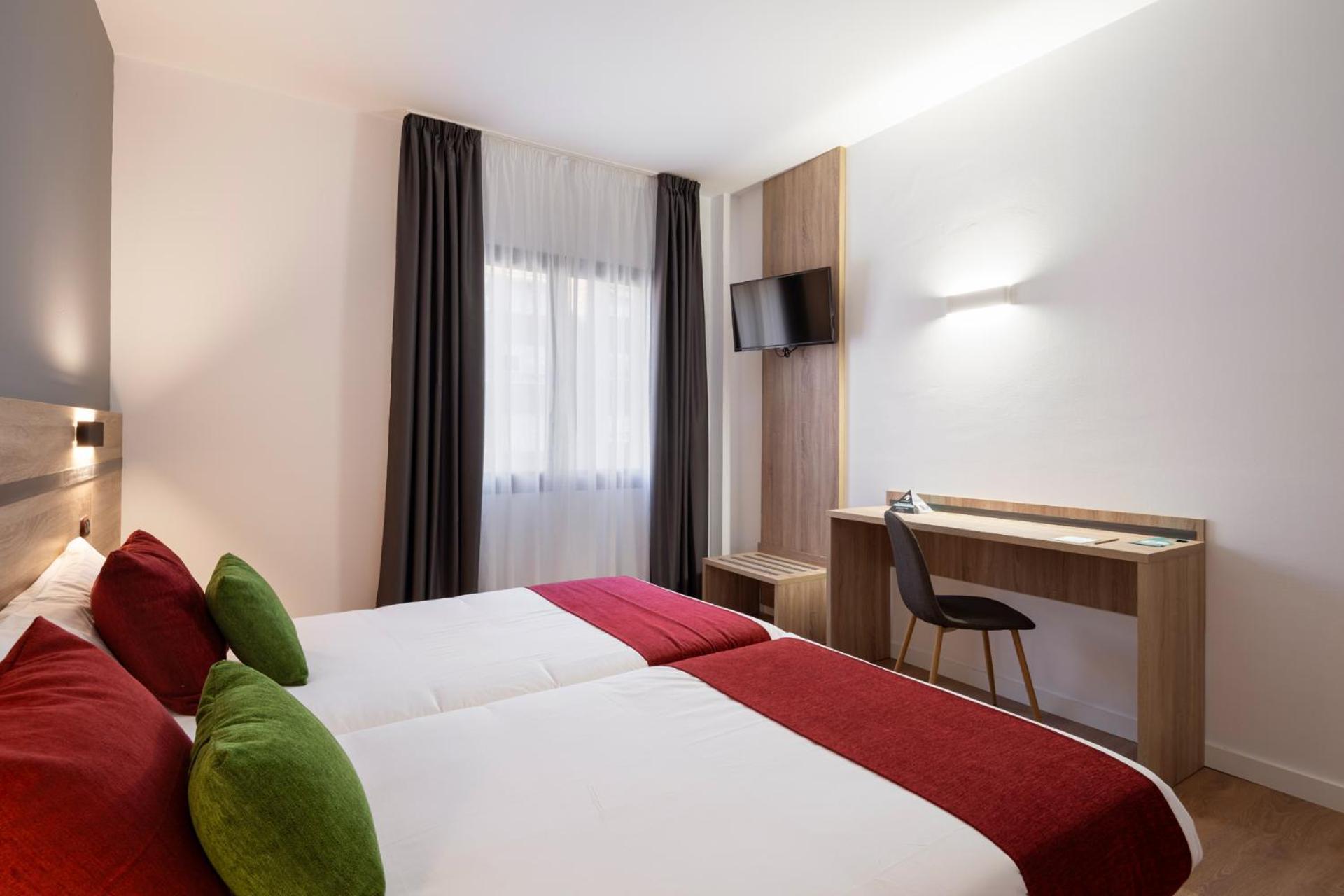 Hotel Alda Malvasia Haro Extérieur photo