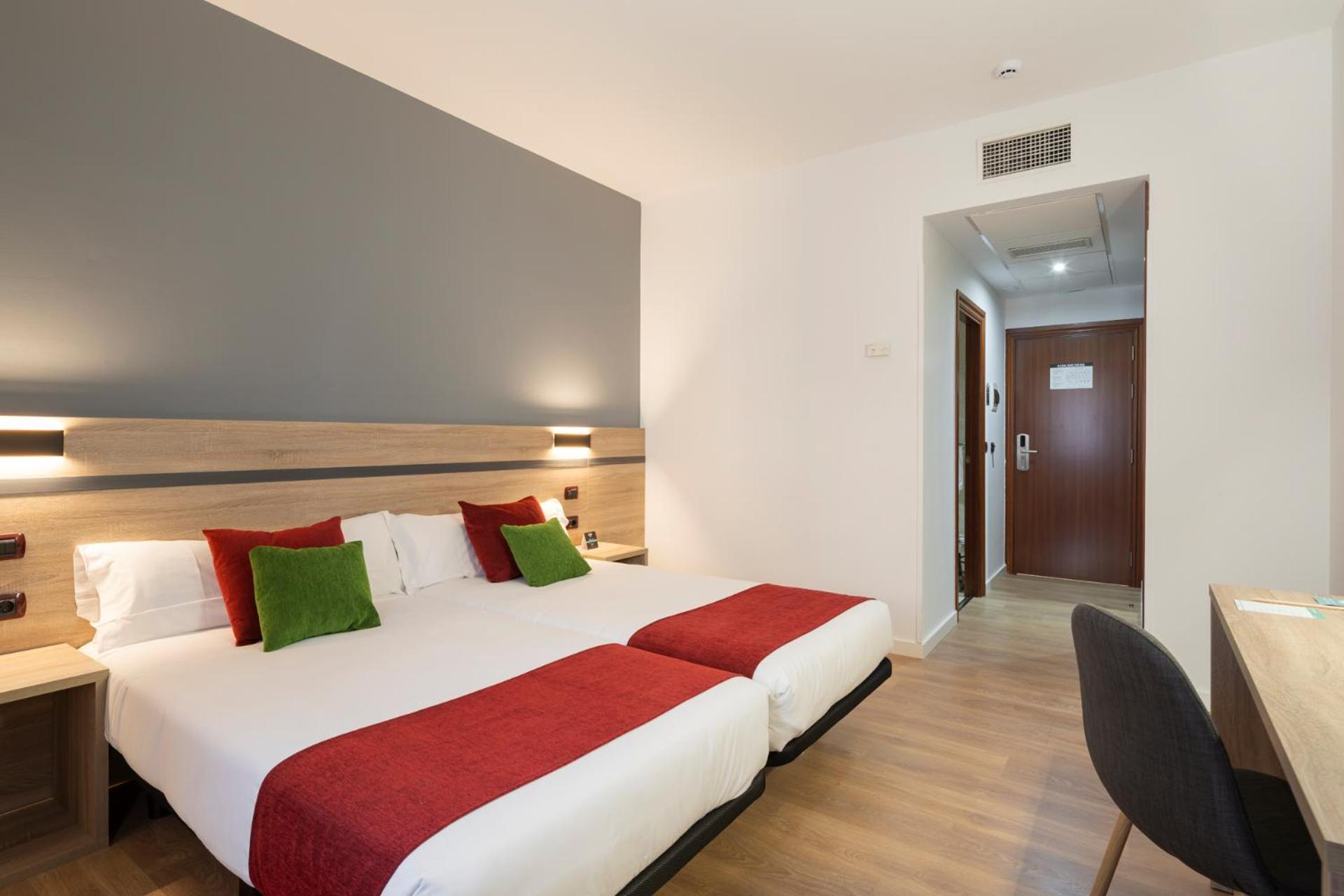 Hotel Alda Malvasia Haro Extérieur photo