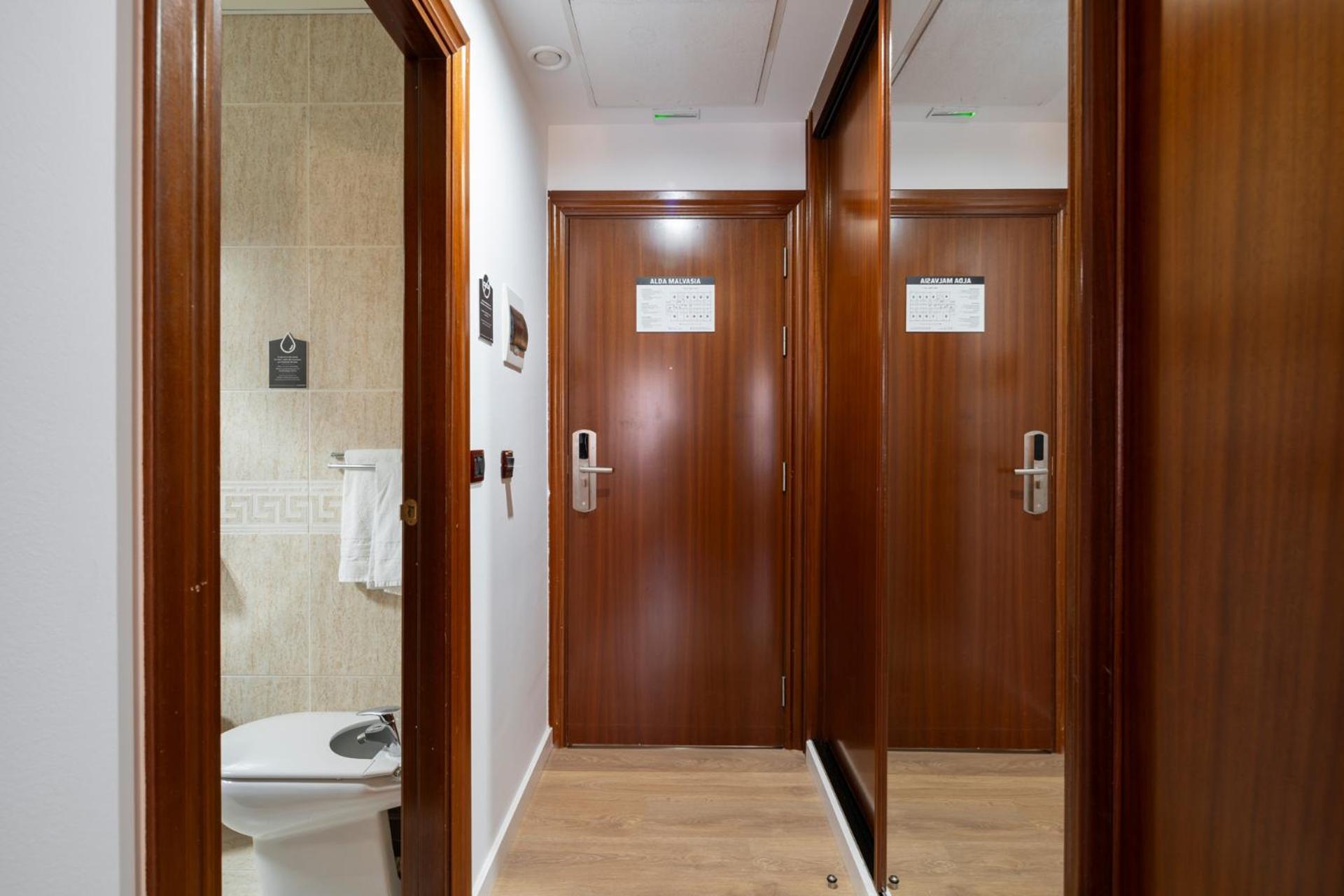 Hotel Alda Malvasia Haro Extérieur photo