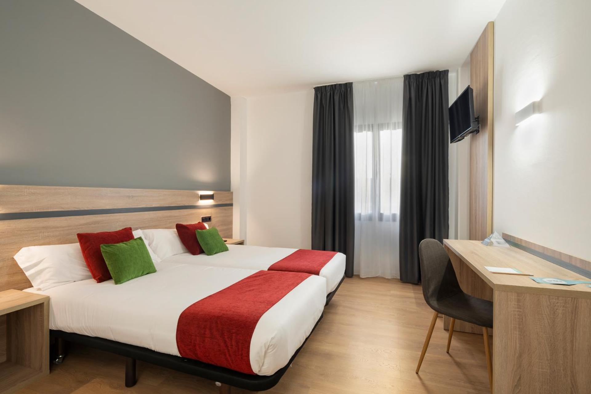 Hotel Alda Malvasia Haro Extérieur photo