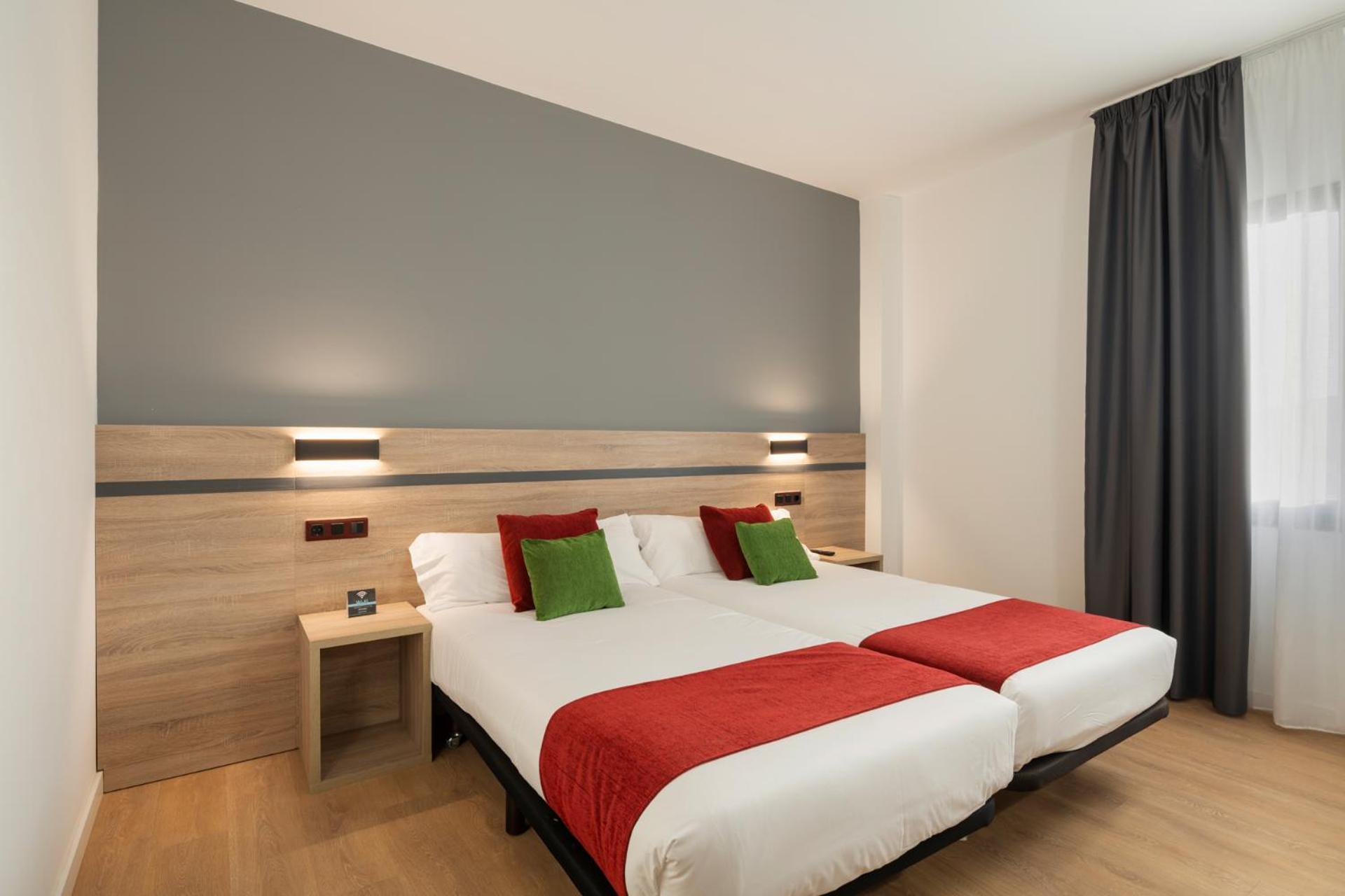 Hotel Alda Malvasia Haro Extérieur photo